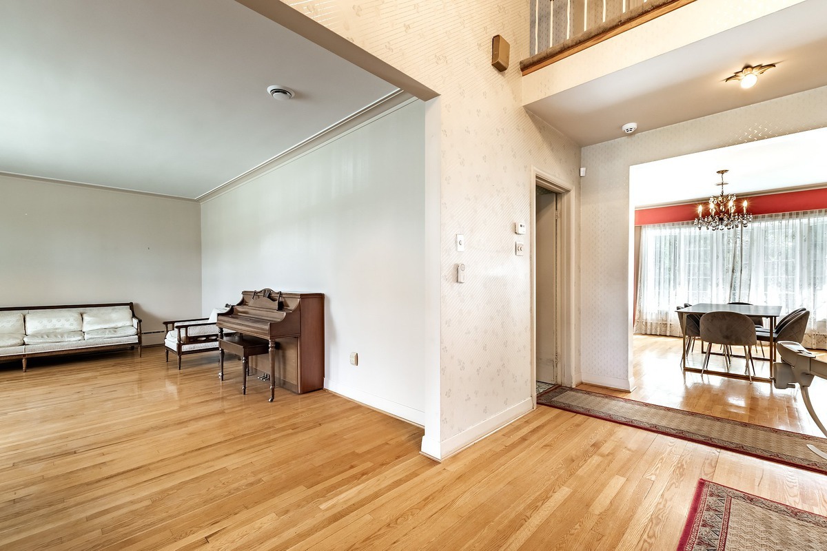 372 Av. Melbourne, Mont-Royal