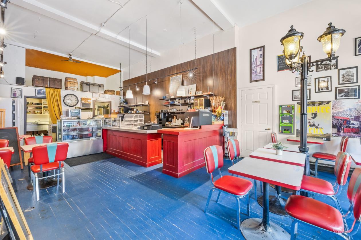 1227, Rue Atateken, local A, Montréal