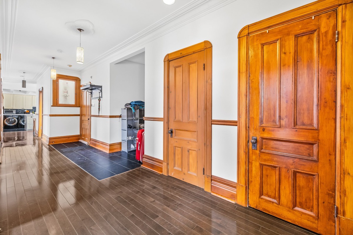 1124 Boul. De Maisonneuve O., Montréal