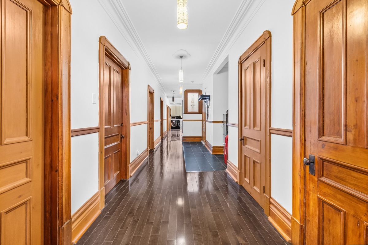 1124 Boul. De Maisonneuve O., Montréal