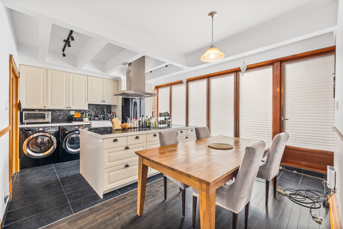 1124 Boul. De Maisonneuve O., Montréal