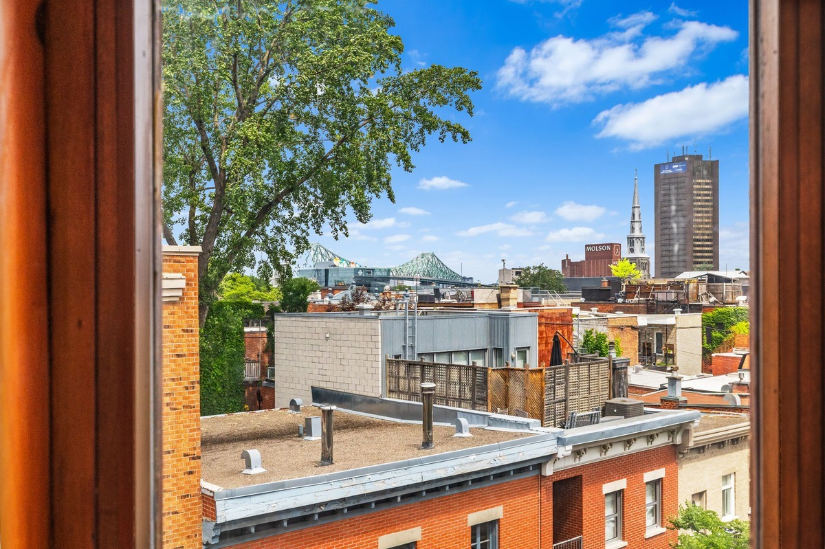 1124 Boul. De Maisonneuve O., Montréal