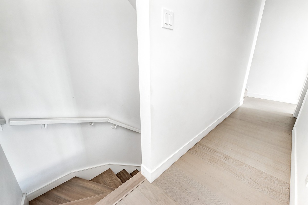 981 Rue Suzanne-Coallier, Montréal