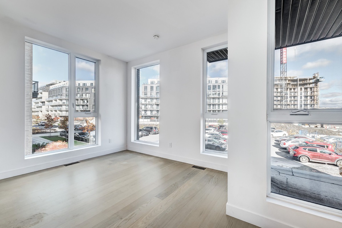 981 Rue Suzanne-Coallier, Montréal