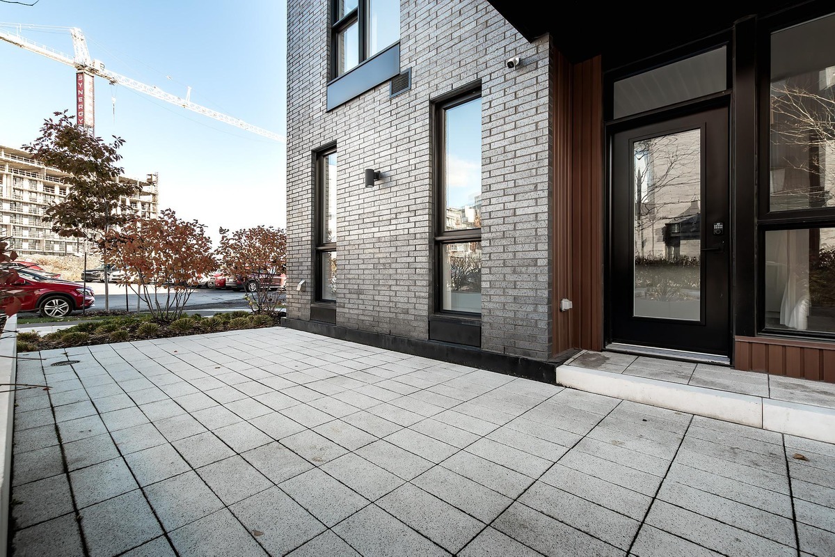 981 Rue Suzanne-Coallier, Montréal