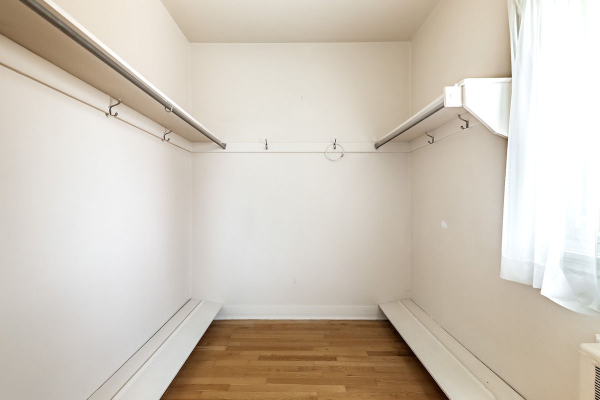 372 Av. Melbourne, Mont-Royal