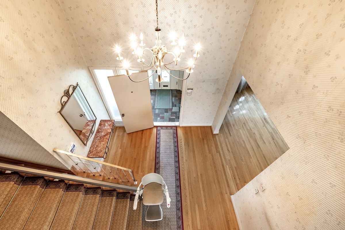 372 Av. Melbourne, Mont-Royal
