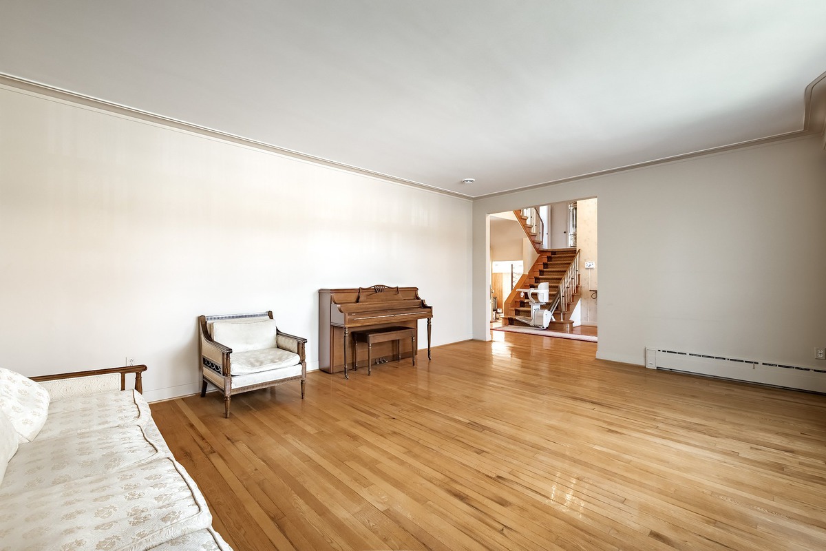 372 Av. Melbourne, Mont-Royal
