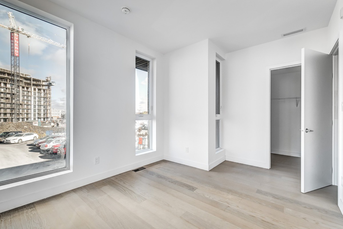 981 Rue Suzanne-Coallier, Montréal