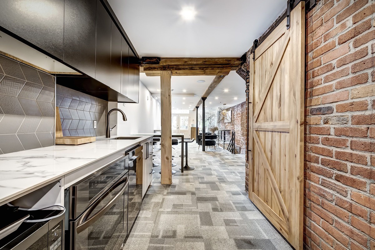 365 Place D'Youville, Montréal (Ville-Marie) 