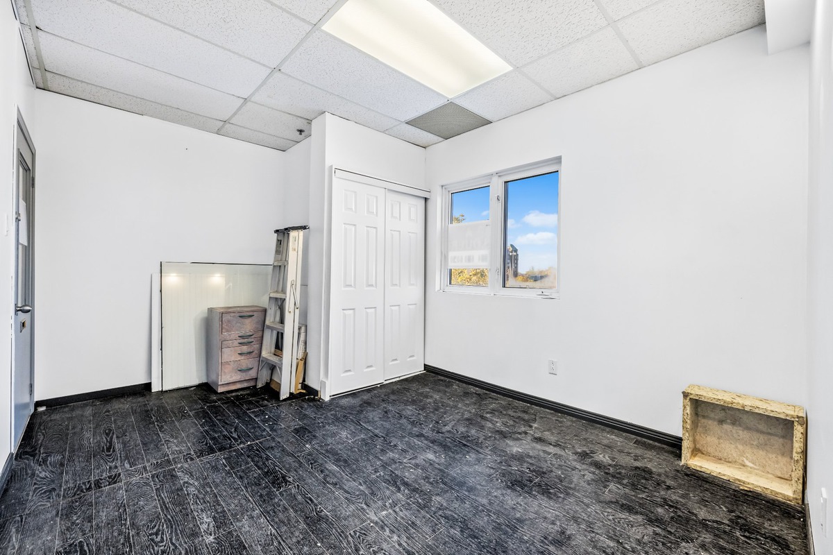 78 Av. Donegani, app. 201,Pointe-Claire