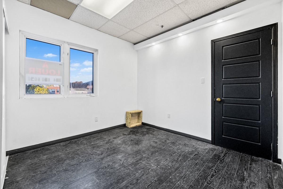 78 Av. Donegani, app. 201,Pointe-Claire