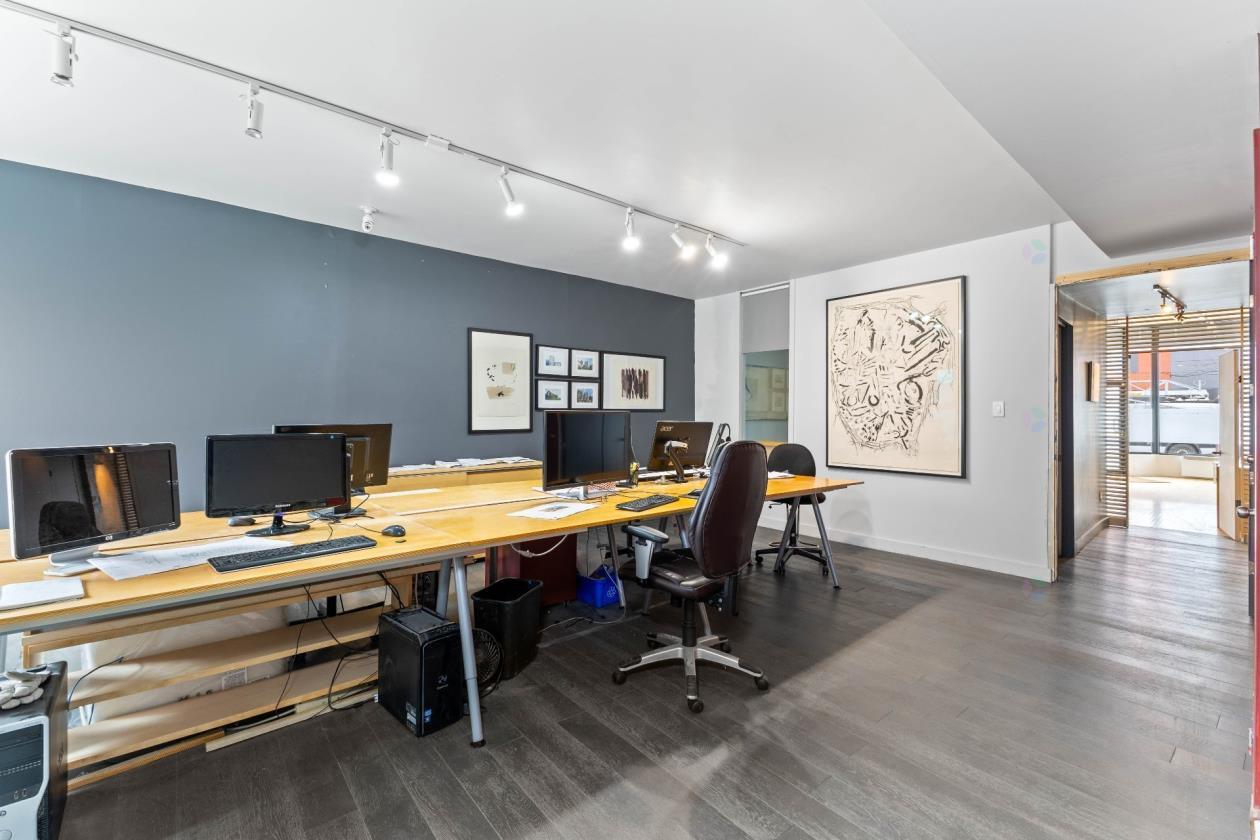 COMMERCIAL - 1709, Rue Atateken, Montréal